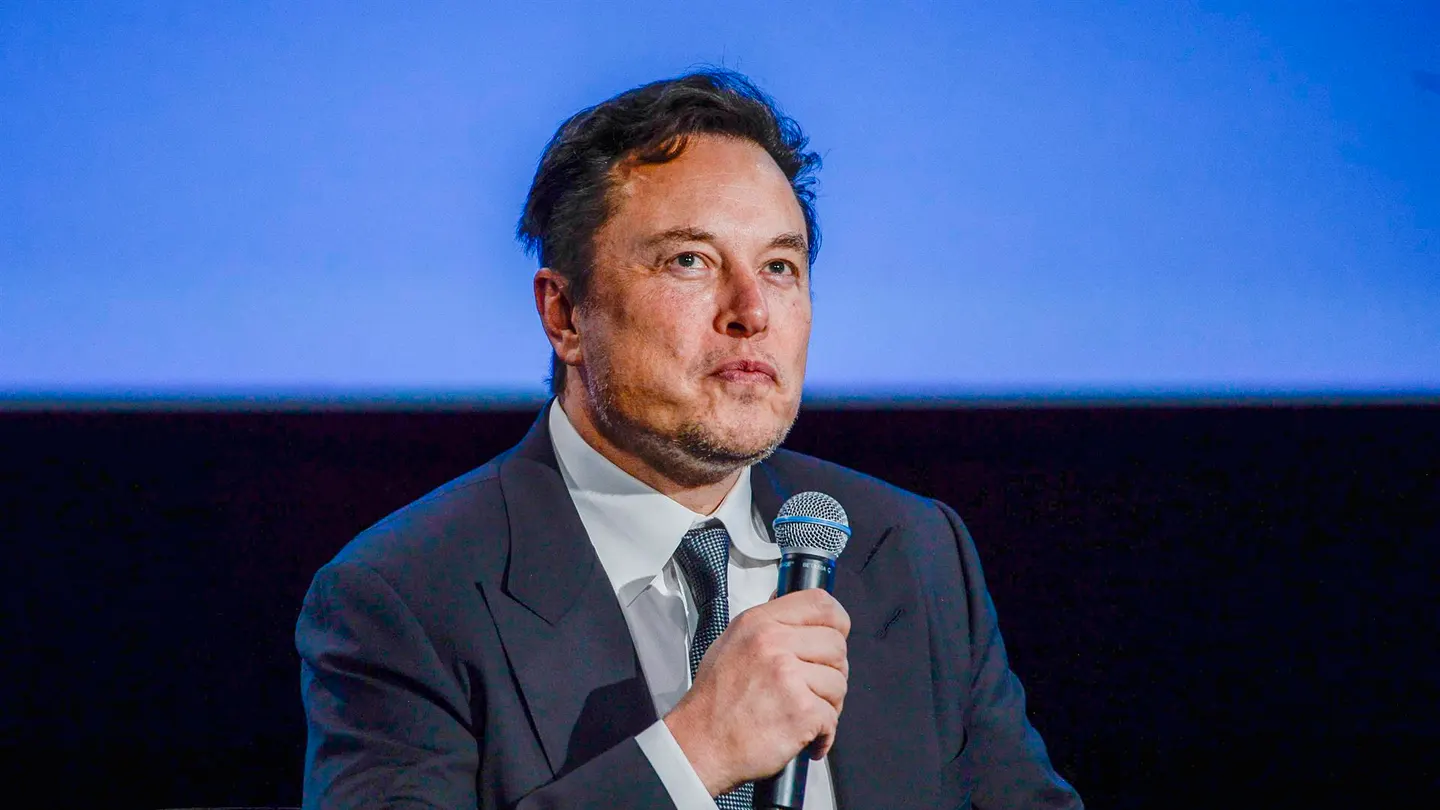 Elon Musk amenaza con retirar su sistema de internet en Ucrania mientras que Rusia sigue con su movilización parcial Elon Musk amenaza con retirar su sistema de internet en Ucrania mientras que Rusia sigue con su movilización parcial