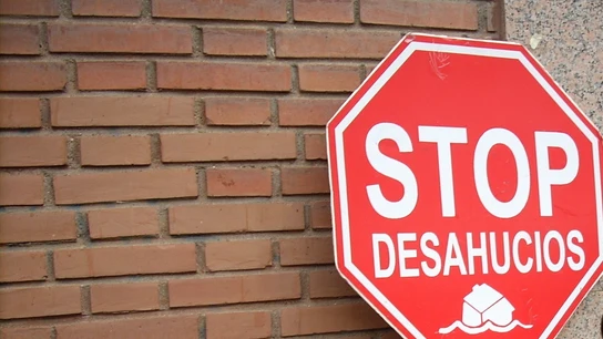 Imagen de archivo de un cartel contra los desahucios Imagen de archivo de un cartel contra los desahucios