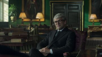 Jonny Lee Miller plays Prime Minister John Major.