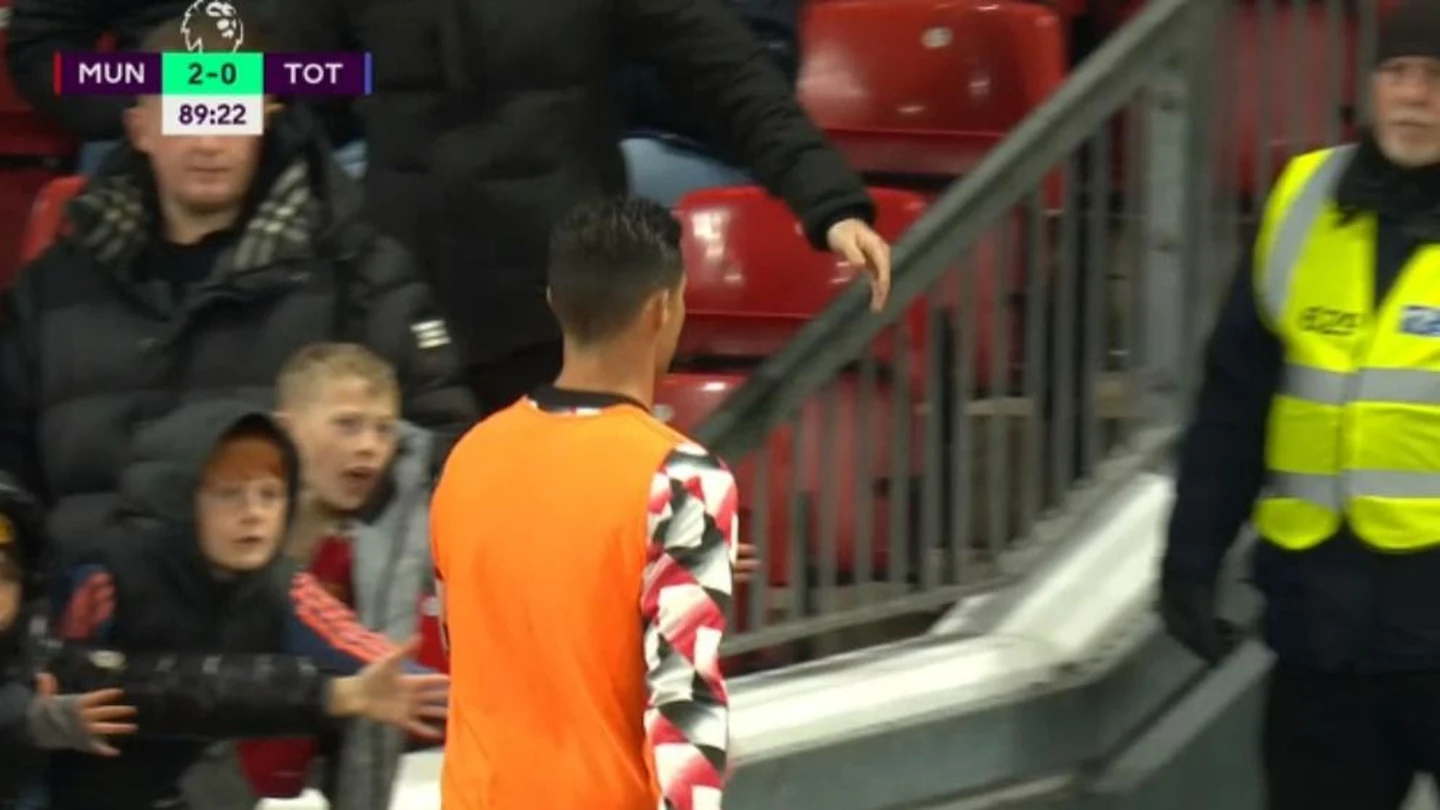 Cristiano Ronaldo abandona el campo en pleno partido Cristiano Ronaldo abandona el campo en pleno partido