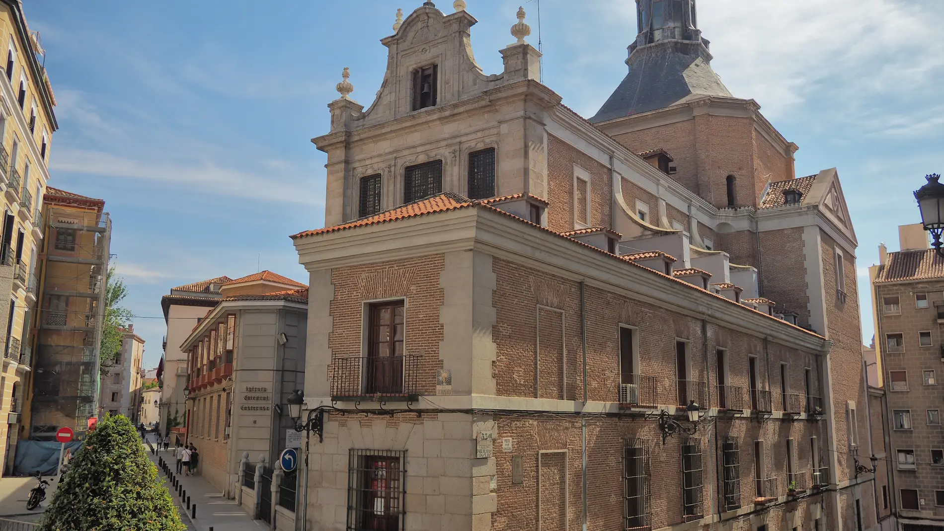 Iglesia Catedral de las Fuerzas Armadas de Madrid ¿desde cuándo pertenece  al Ministerio de Defensa?