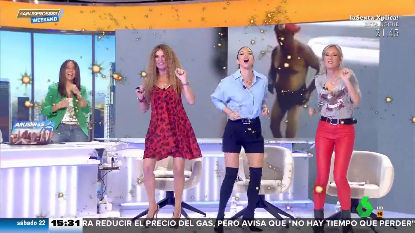 Angie Cárdenas, Tatiana Arús y el equipo de Aruser@s bailan una versión maquinera de 'este sábado te vas a divertir' Angie Cárdenas, Tatiana Arús y el equipo de Aruser@s bailan una versión maquinera de 'este sábado te vas a divertir'