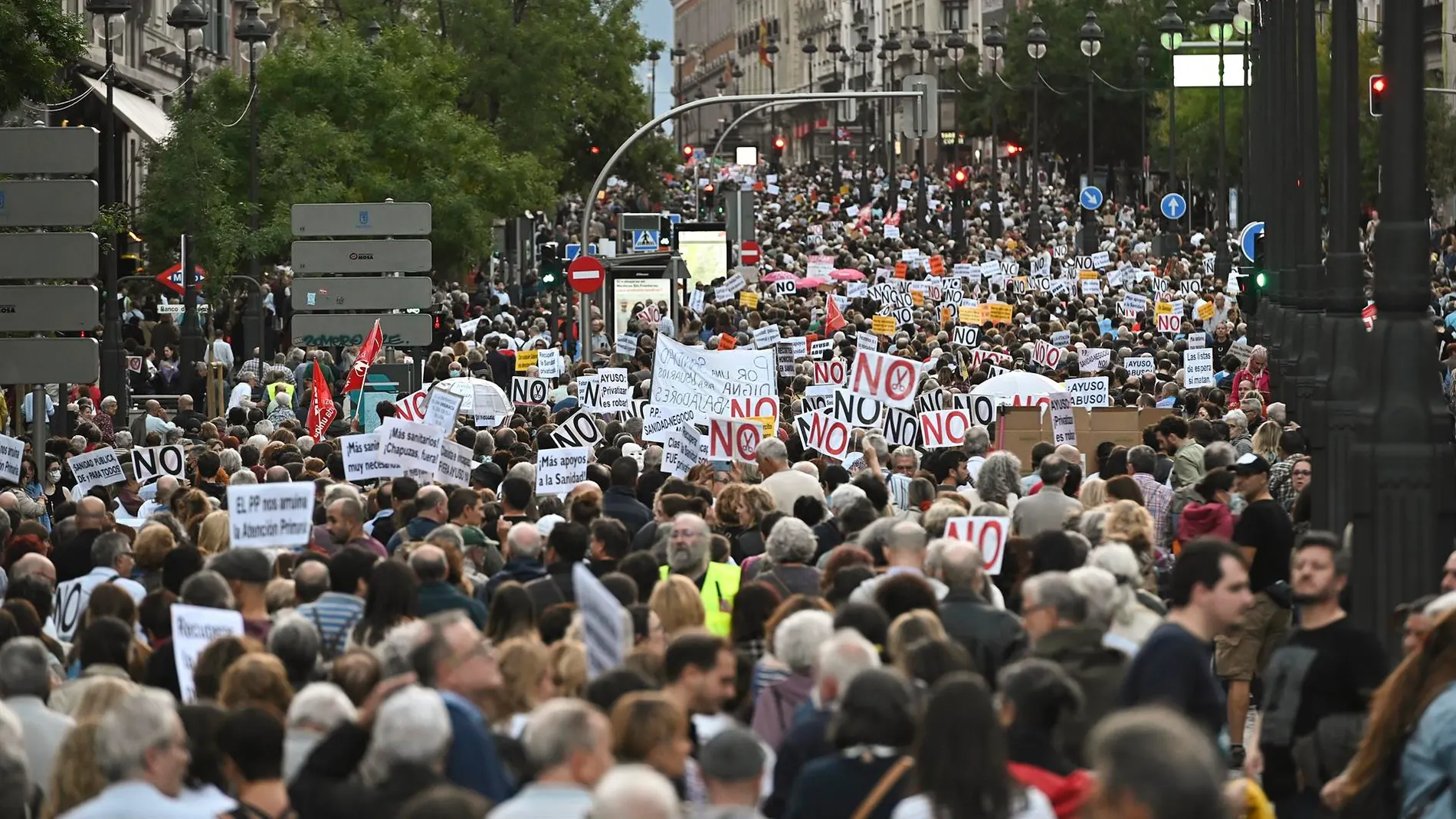 Manifestación celebrada hoy sábado en Madrid en defensa de la Sanidad Pública.