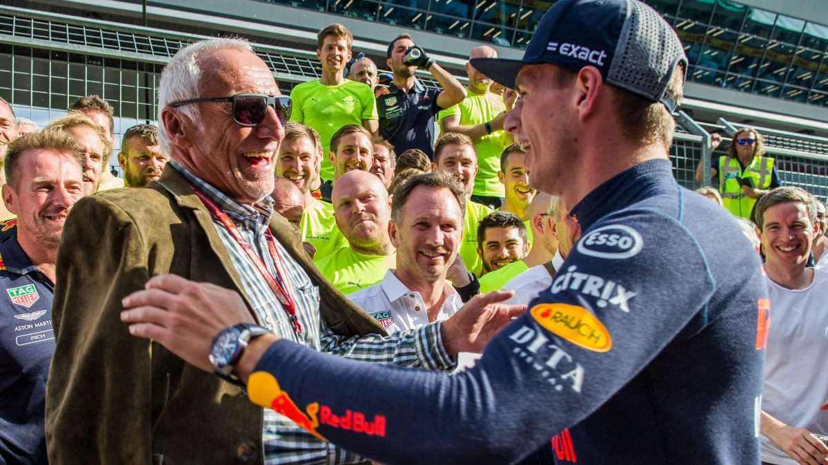 Dietrich Mateschitz, con Max Verstappen