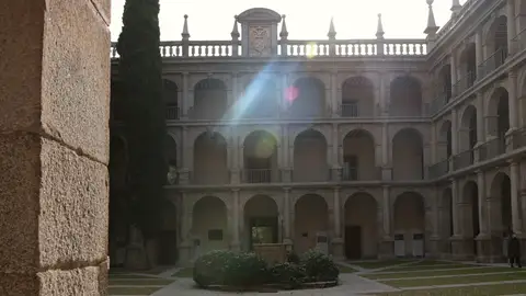Universidad Cisneros de Alcalá de Henares Universidad Cisneros de Alcalá de Henares
