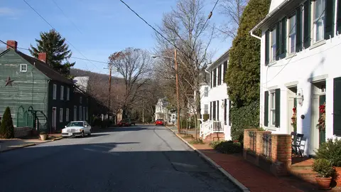 Burkittsville (antes Blair) Burkittsville (antes Blair)