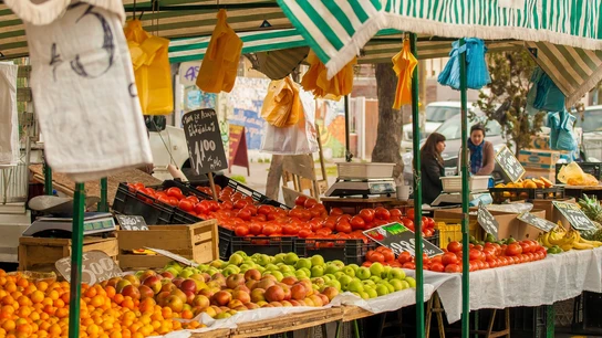 Saludable, sostenible y ¿barata? La hazaña de una cesta 'eco' en tiempos de inflación Saludable, sostenible y ¿barata? La hazaña de una cesta 'eco' en tiempos de inflación