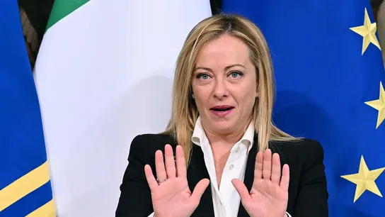 La primera ministra italiana, Giorgia Meloni Giorgia Meloni levanta la polémica al hacerse llamar en masculino "il presidente"