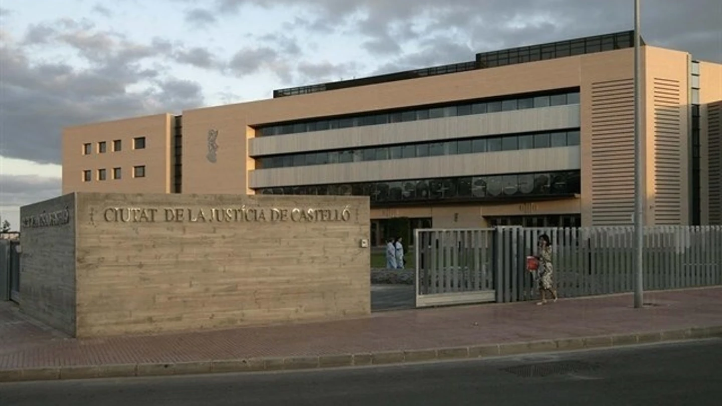 Condenan a seis años de prisión dos hombres que violaron a una mujer tras dejarle inconsciente Condenan a seis años de prisión dos hombres que violaron a una mujer tras dejarle inconsciente