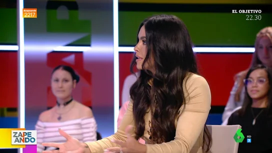 Cristina Pedroche cuenta lo complicado que es conseguir diseñador para las Campanadas: "Algunos dicen que sí y luego huyen" Cristina Pedroche cuenta lo complicado que es conseguir diseñador para las Campanadas: "Algunos dicen que sí y luego huyen"