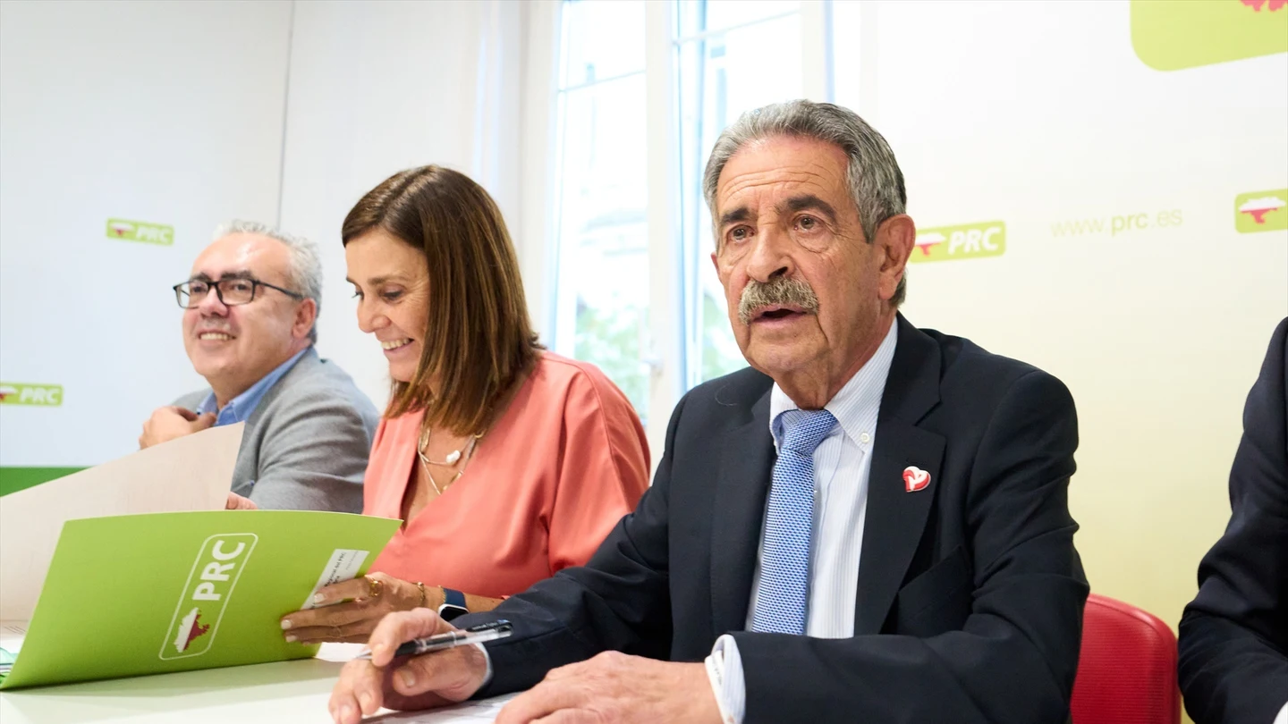 Miguel Ángel Revilla volverá a presentar su candidatura para ser presidente de Cantabria en 2023. Miguel Ángel Revilla volverá a presentar su candidatura para ser presidente de Cantabria en 2023.