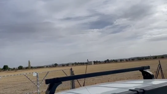 Un hombre mata a un policía y un agricultor tras atrincherarse con un rifle y disparar hacia la CR-4116 (Ciudad Real) Un hombre mata a un policía y un agricultor tras atrincherarse con un rifle y disparar hacia la CR-4116 (Ciudad Real)