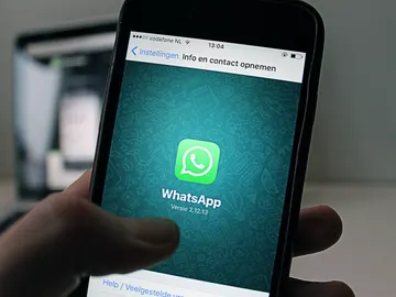 WhatsApp en un móvil WhatsApp en un móvil