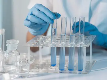 Trabajo científico en un laboratorio Trabajo científico en un laboratorio