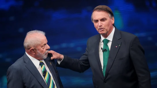 Lula da Silva y Jair Bolsonaro, durante uno de sus debates Lula da Silva y Jair Bolsonaro, durante uno de sus debates