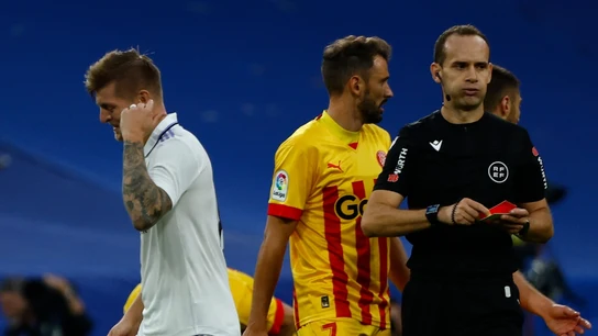 Stuani, Kroos y el árbitro del Real Madrid - Girona Stuani, Kroos y el árbitro del Real Madrid - Girona