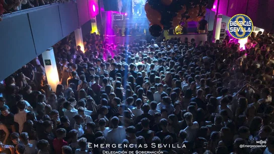 Imagen de la fiesta de Halloween desalojada en Sevilla Imagen de la fiesta de Halloween desalojada en Sevilla