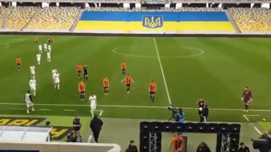Los jugadores, yendo hacia los vestuarios Los jugadores, yendo hacia los vestuarios