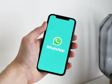 WhatsApp en un móvil WhatsApp en un móvil
