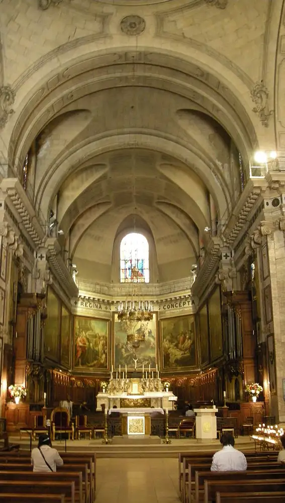 Interior de la Basílica de Nuestra Señora de las Victorias. París