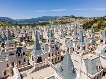 Burj Al Babas, ciudad fantasma de Turquía Burj Al Babas, ciudad fantasma de Turquía