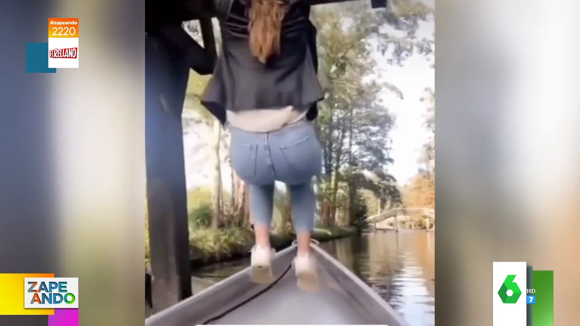 Así acaba cayendo una joven al agua después de quedarse colgando de un puente 