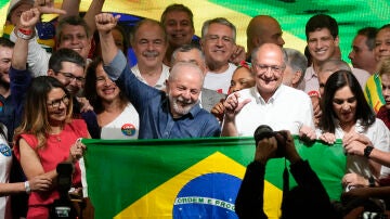 Lula da Silva celebra su victoria