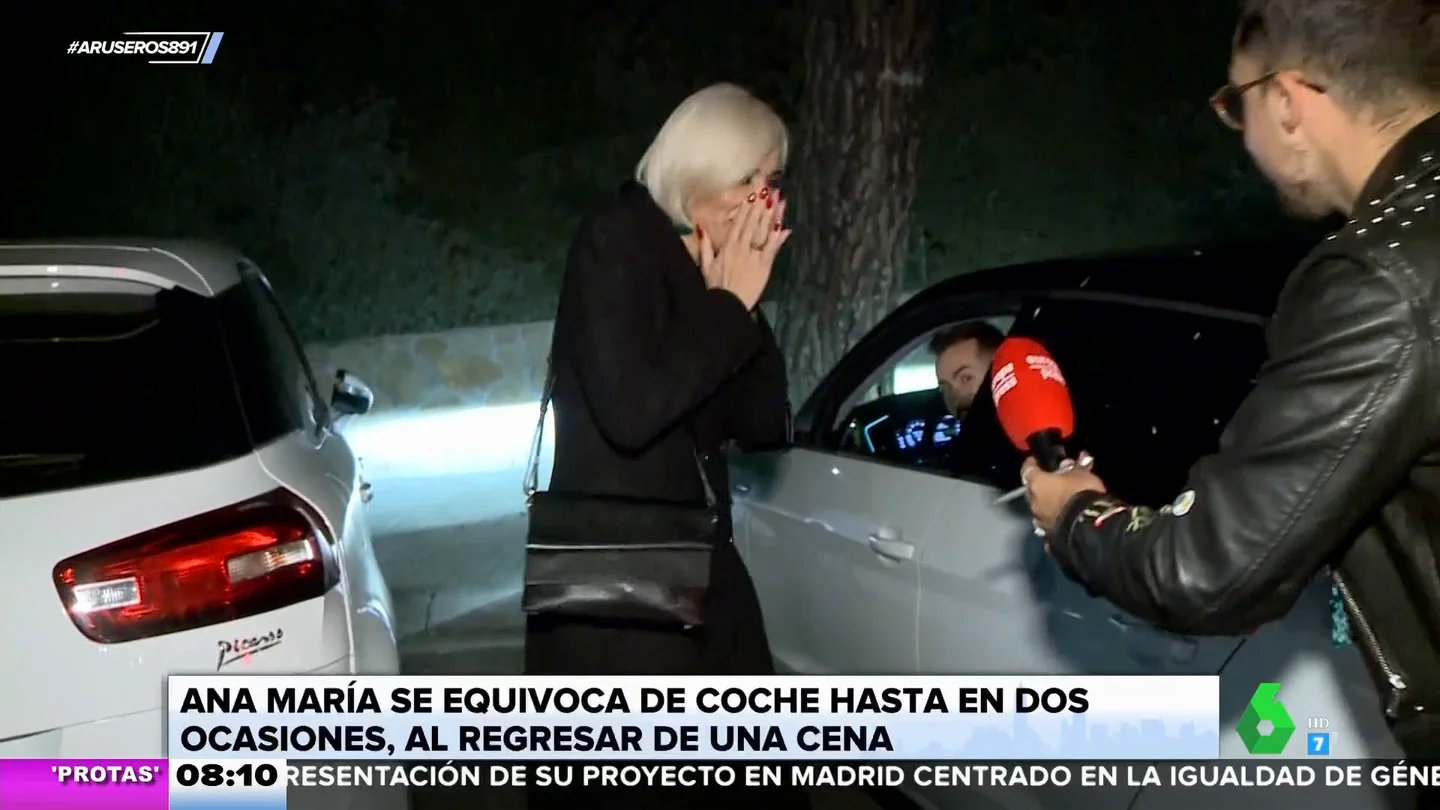 Ana María Aldón asusta a un conductor intentando montarse en su coche por error la noche de Halloween Ana María Aldón asusta a un conductor intentando montarse en su coche por error la noche de Halloween