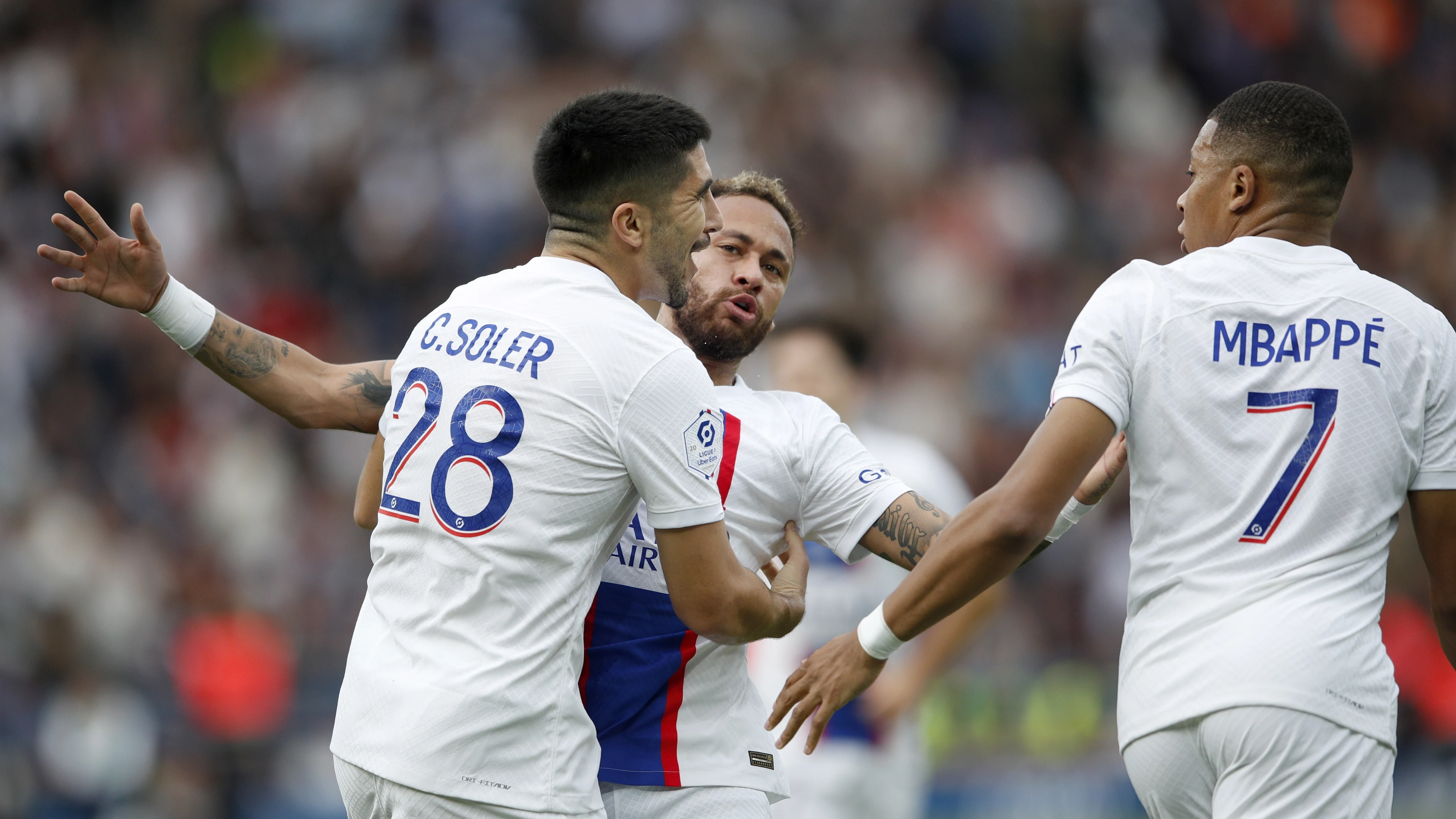 Carlos Soler, Neymar y Kylian Mbappé