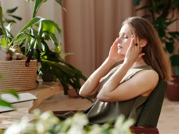 Dolor de cabeza o migrañas Dolor de cabeza o migrañas