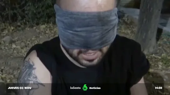 El gobierno iraní utiliza la confesión con los ojos vendados de un conocido rapero para acallar las protestas El gobierno iraní utiliza la confesión con los ojos vendados de un conocido rapero para acallar las protestas