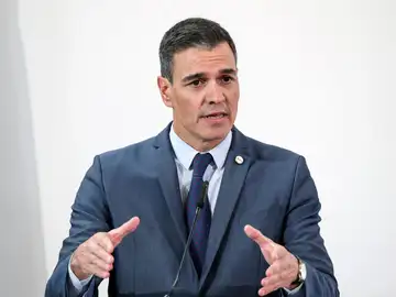 Pedro Sánchez, presidente del Gobierno, durante una rueda de prensa en la Cumbre Hispano-Lusa.