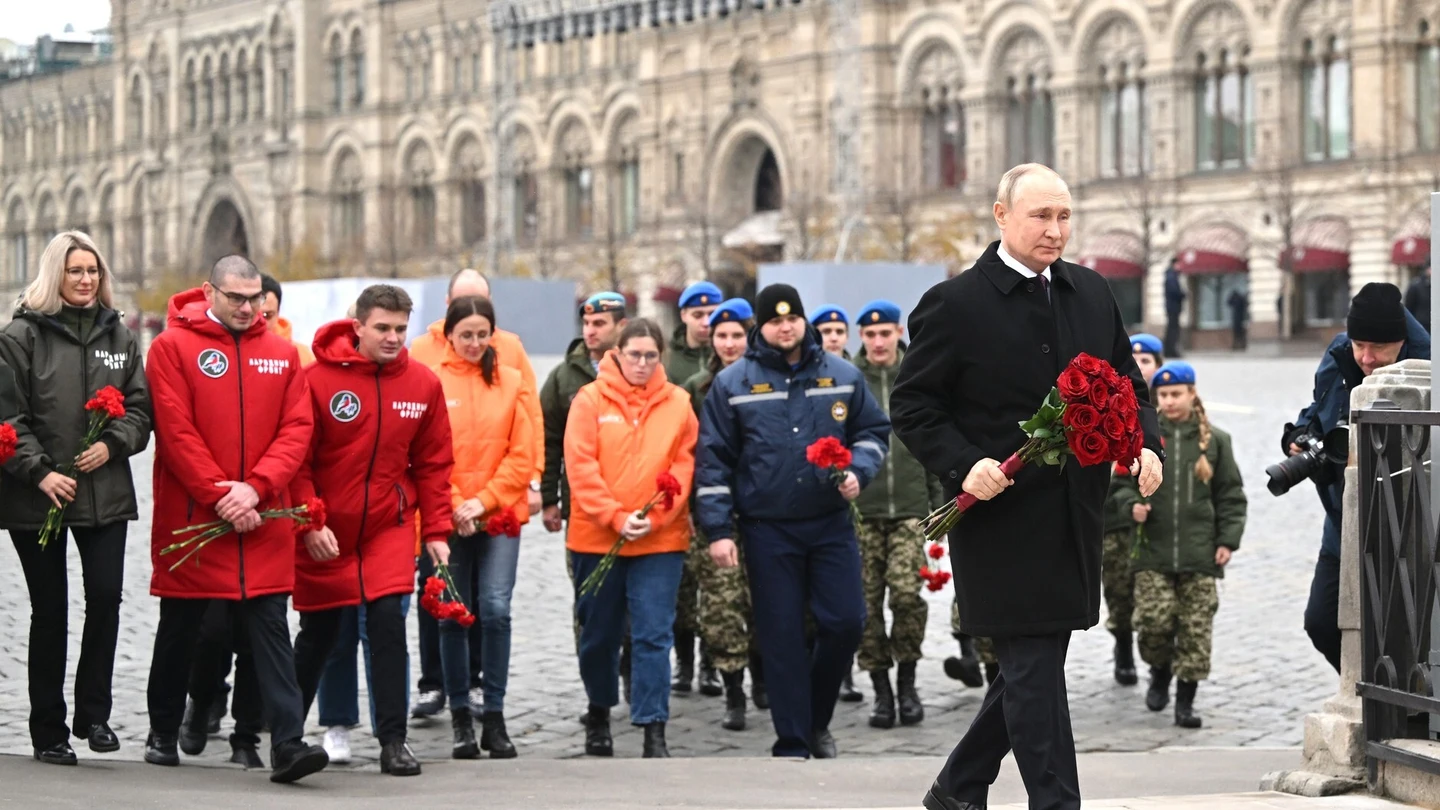 Putin asegura haber tratado a los ucranianos "con respeto" Putin asegura haber tratado a los ucranianos "con respeto"