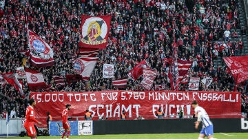 Pancarta de los aficionados alemanes contra el Mundial de Qatar