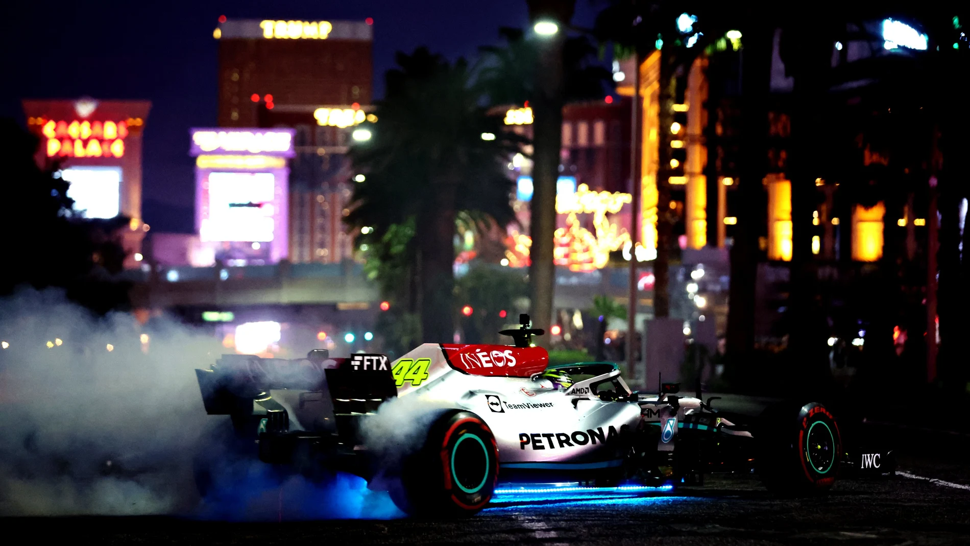 Lewis Hamilton, con su Mercedes en Las Vegas