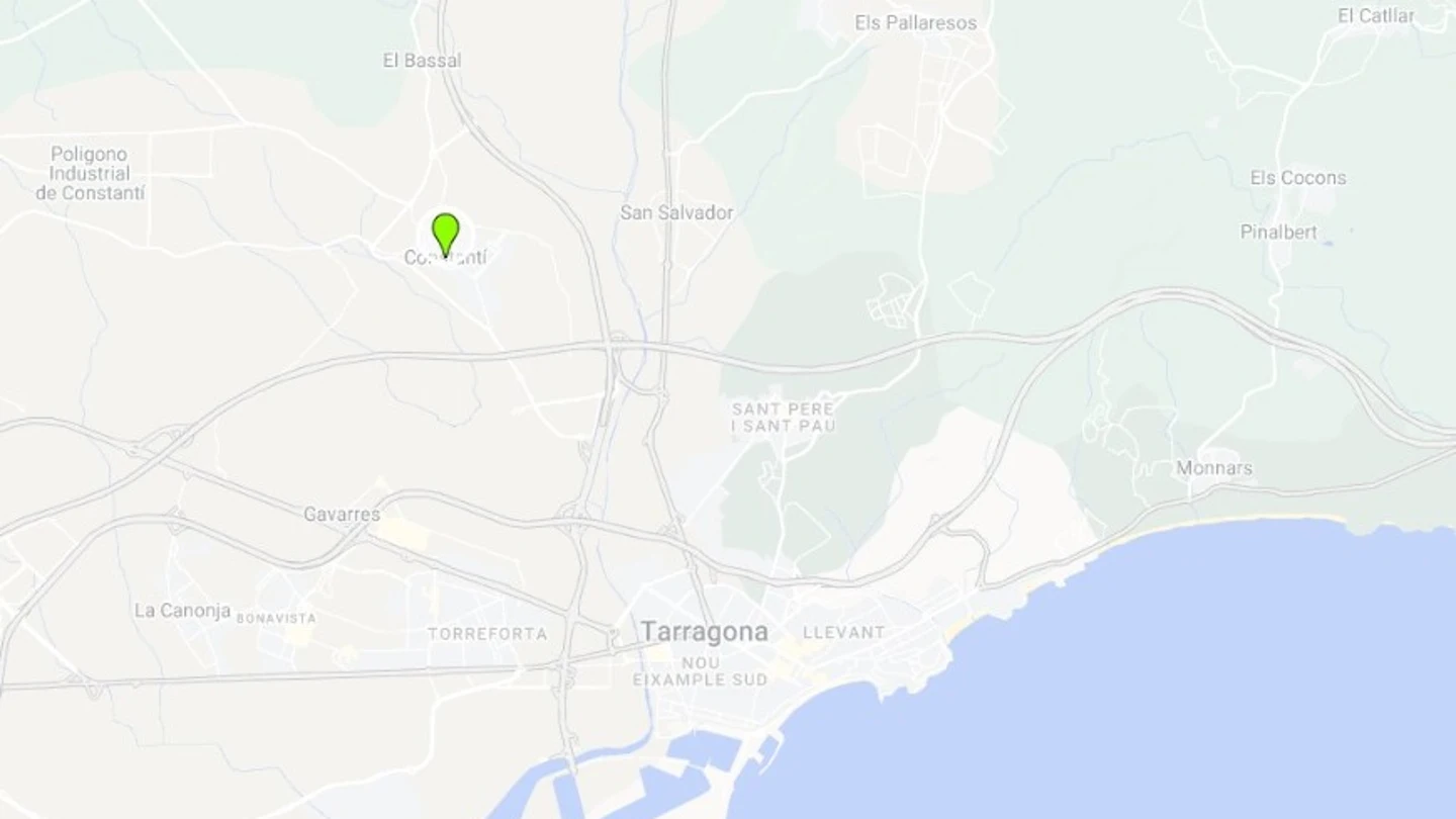 Un incendio en una planta de azufre obliga a confinar a vecinos de Constantí, Tarragona Un incendio en una planta de azufre obliga a confinar a vecinos de Constantí, Tarragona