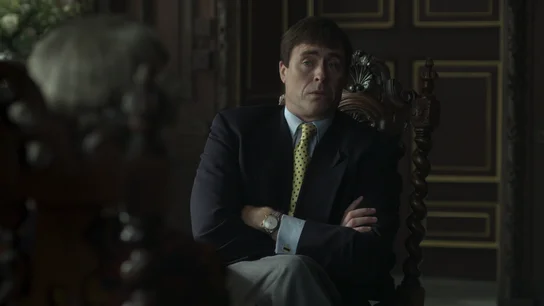 James Murray interpreta al príncipe Andrés cuyo matrimonio con Sarah Ferguson también hace aguas ('The Crown'). James Murray interpreta al príncipe Andrés cuyo matrimonio con Sarah Ferguson también hace aguas ('The Crown').