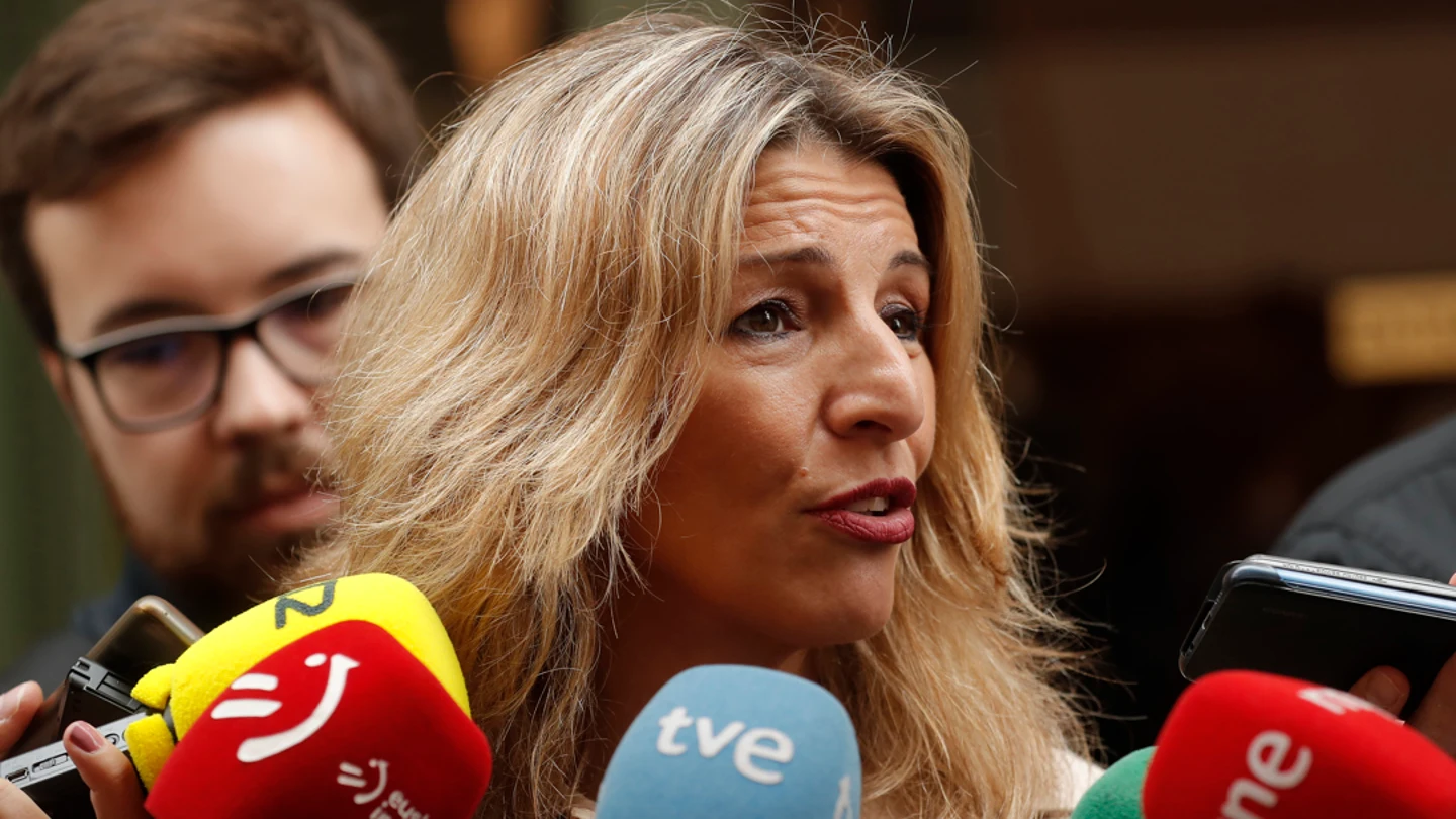 La vicepresidenta segunda del Gobierno y ministra de Trabajo y Economía Social, Yolanda Díaz, atiende a los periodistas La vicepresidenta segunda del Gobierno y ministra de Trabajo y Economía Social, Yolanda Díaz, atiende a los periodistas