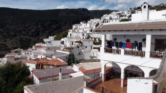Cómo Bayárcal pasó de pedir ayuda para repoblar el pueblo a ganar el Gordo de la Lotería Cómo Bayárcal pasó de pedir ayuda para repoblar el pueblo a ganar el Gordo de la Lotería