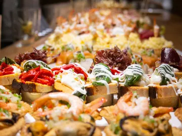 Pinchos y tapas de España Pinchos y tapas de España