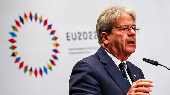 El comisario de Economía de la CE, Paolo Gentiloni, en una conferencia de prensa tras una reunión del Eurogrupo. El comisario de Economía de la CE, Paolo Gentiloni, en una conferencia de prensa tras una reunión del Eurogrupo.