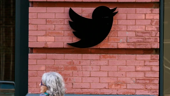 Jesucristo verificado en Twitter, una farmacéutica se hunde en bolsa... Elon Musk da marcha atrás al caos del tick azul Jesucristo verificado en Twitter, una farmacéutica se hunde en bolsa... Elon Musk da marcha atrás al caos del tick azul