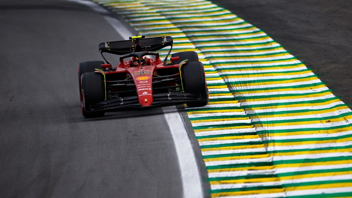 Carlos Sainz durante el GP de Brasil