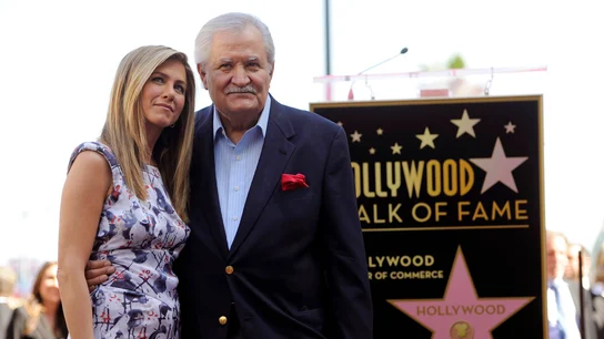 Jennifer Aniston anuncia el fallecimiento de su padre, el actor John Aniston, a los 89 años Jennifer Aniston anuncia el fallecimiento de su padre, el actor John Aniston, a los 89 años
