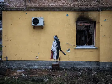 Mural atribuido a Banksy en la región de Kiev