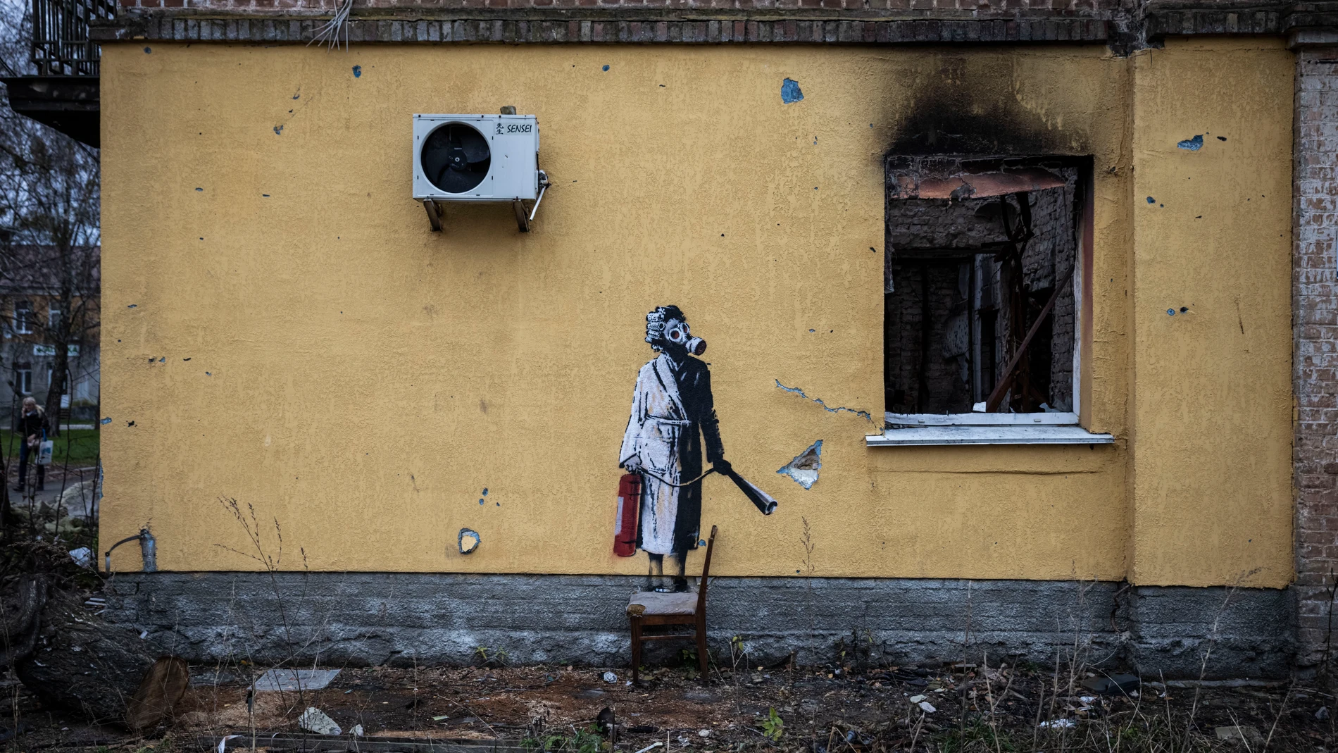 Mural atribuido a Banksy en la región de Kiev