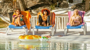 The tranquility of the protagonists of 'Sky Rojo' will not last long.