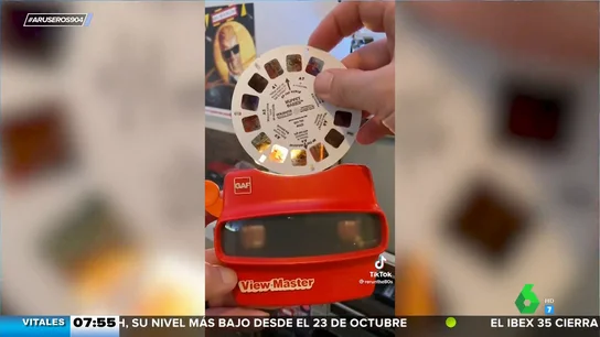 Del reproductor de VHS al walkman, pasando por el tocadiscos: este vídeo recuerda los sonidos de tu infancia Del reproductor de VHS al walkman, pasando por el tocadiscos: este vídeo recuerda los sonidos de tu infancia