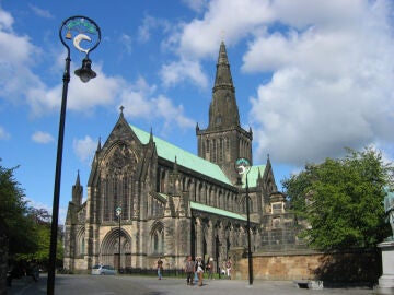 Catedral de Glasgow: ¿sabías que se encuentran allí los restos de San Mungo?