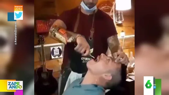 Vídeos virales del hombre jugando con fuego Vídeos virales del hombre jugando con fuego